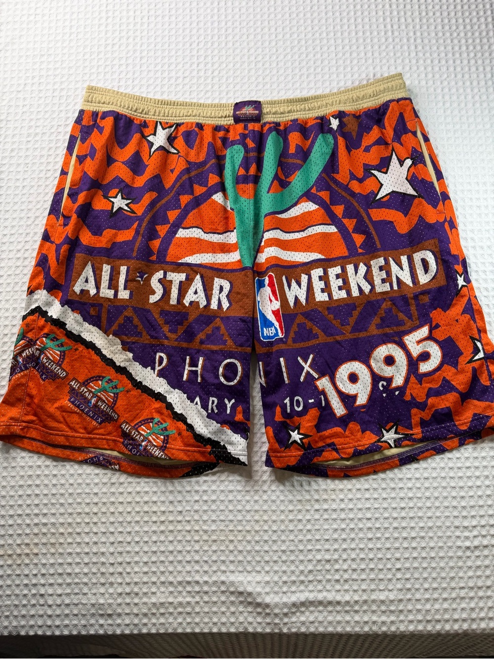 Vintage NBA All-Star Weekend 1995 Phoenix Men’s Graphic Shorts - Orange/Purple